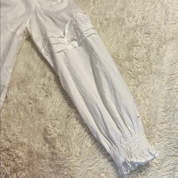 Walter Baker Ivory Blouse with Lace Detail - Picture 2 of 2